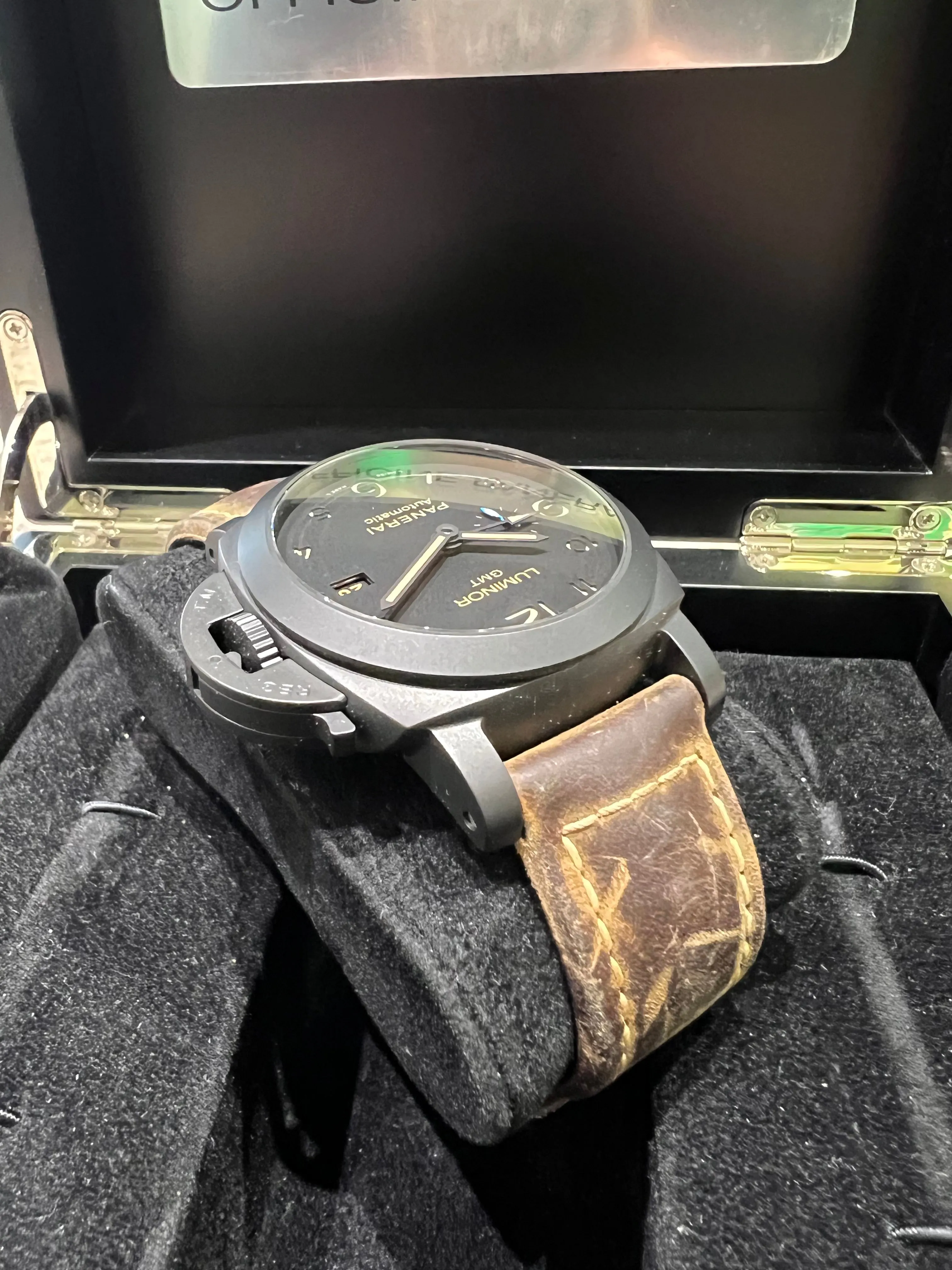 2019 Panerai Luminor GMT