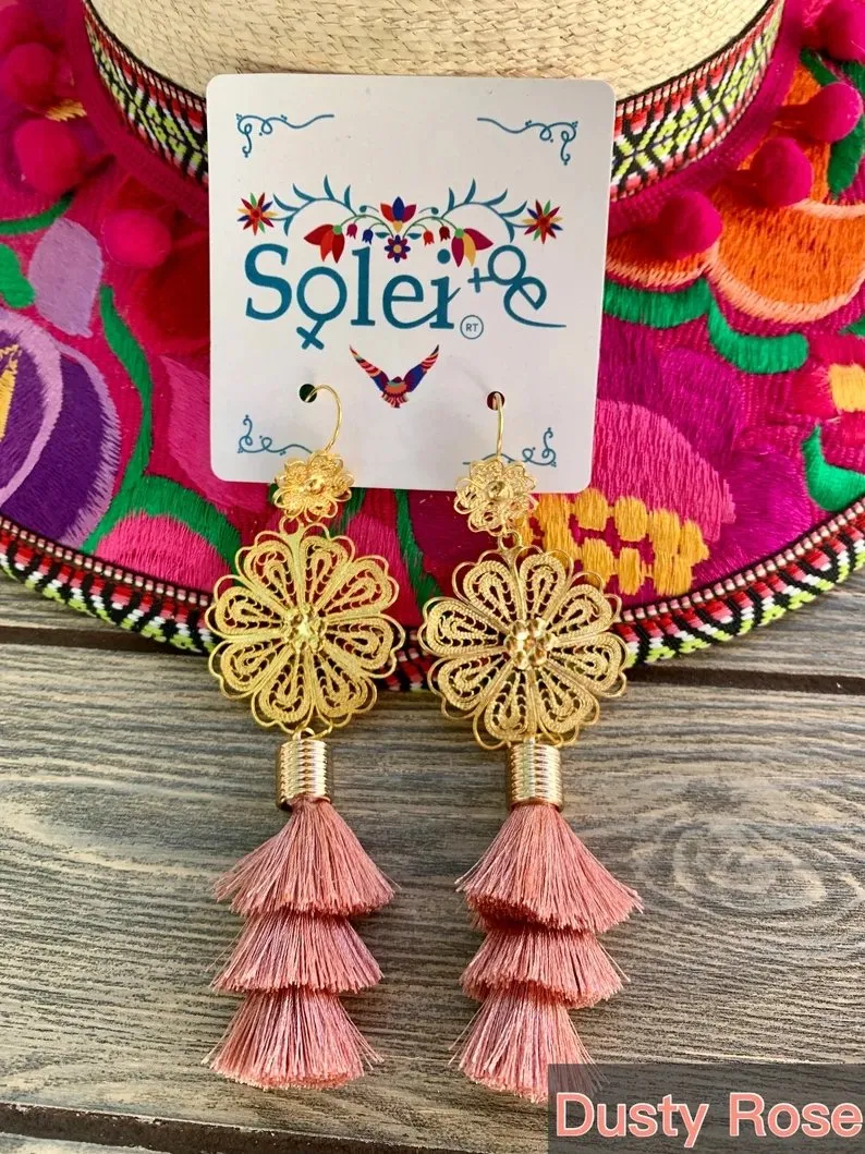 Aretes Flor Mota