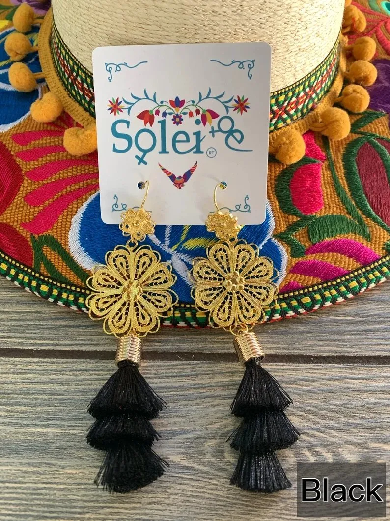 Aretes Flor Mota