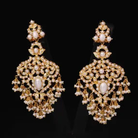 Earrings in Pearls