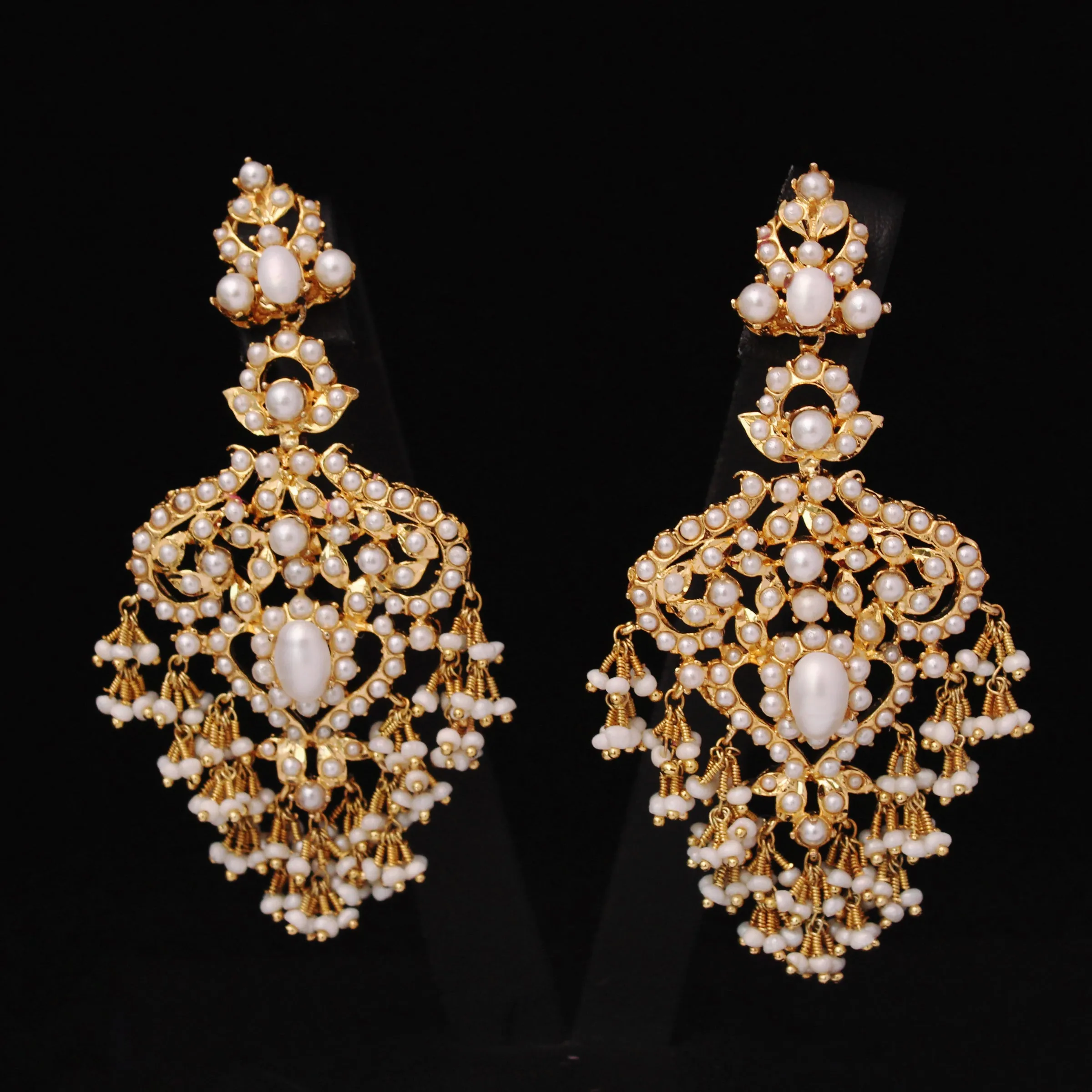 Earrings in Pearls