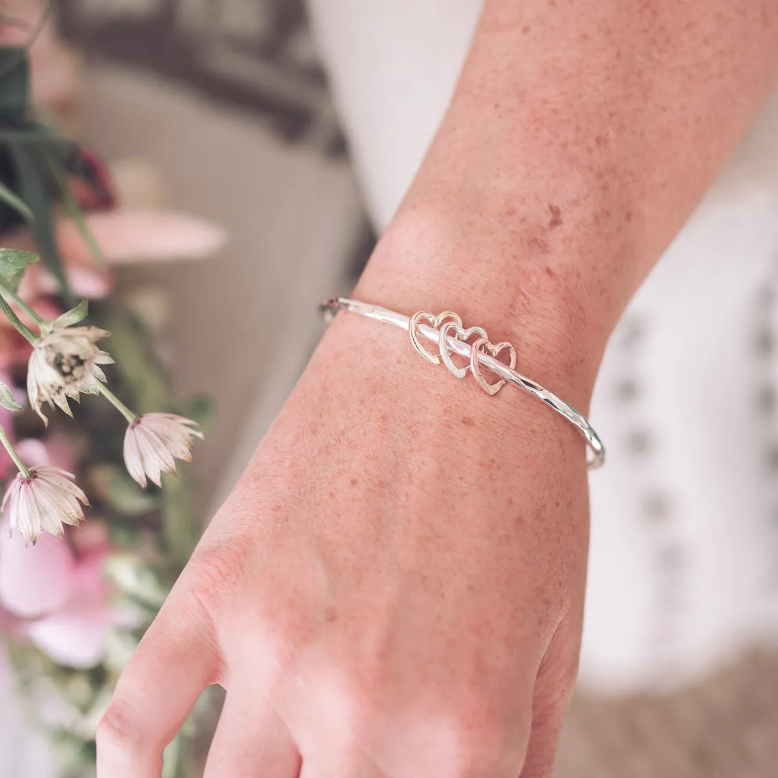 Hannah Heart 9ct Gold Bangle