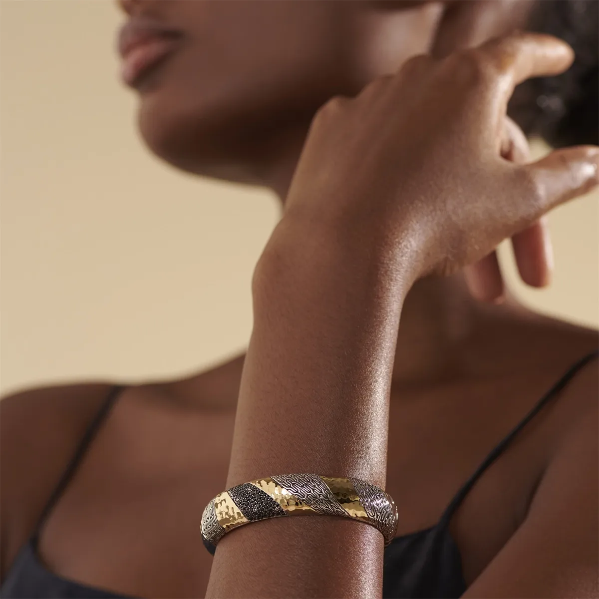 John Hardy Classic Chain Silver & 18K Gold Hammered Cuff Bracelet w/treated Black Sapphire & Black Spinel