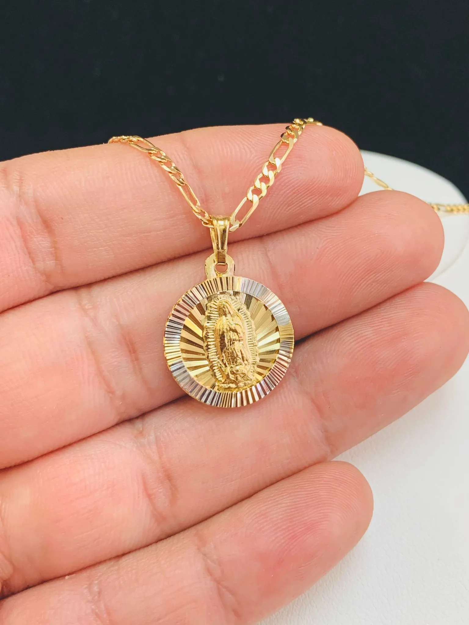 Virgen de Guadalupe Necklace Gold Filled Guadalupe Pendant 21x18mm Figaro Link Chain for Womens 20" / Cadena de la Guadalupe en Oro Laminado para Mujer